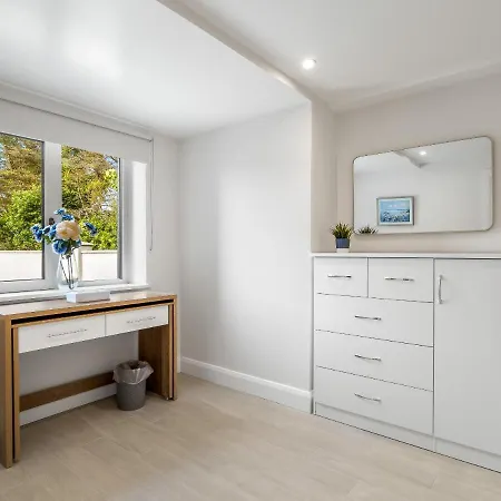 Pierside Apt 2 Cleggan